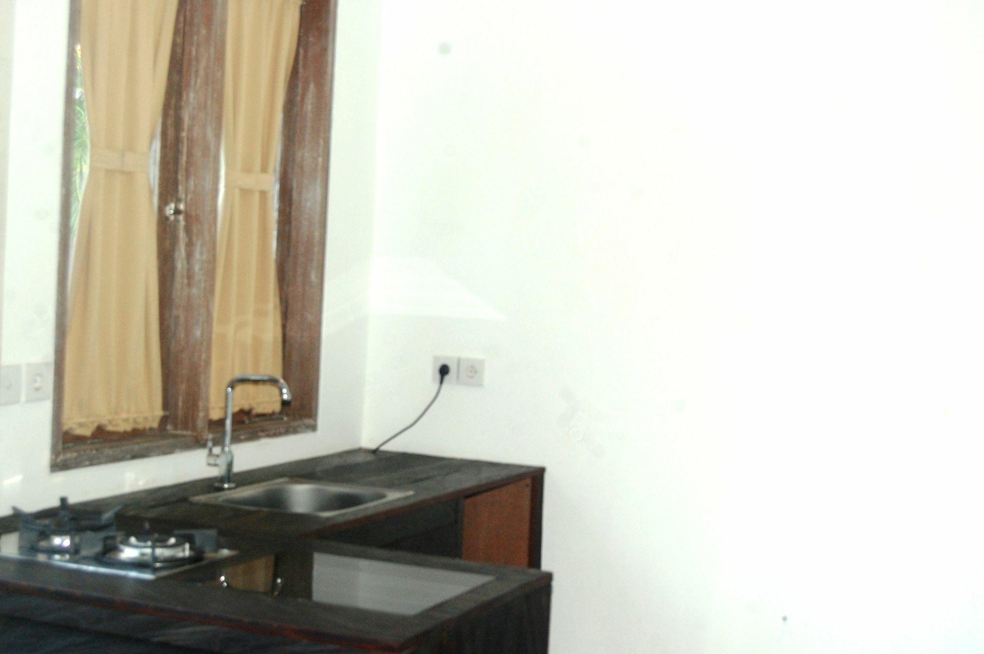 Alit Hotel 3*